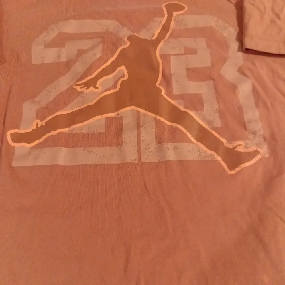 Jordan Flight Essentials Men's Size Small Short Sleeve Graphic Brown Shirt